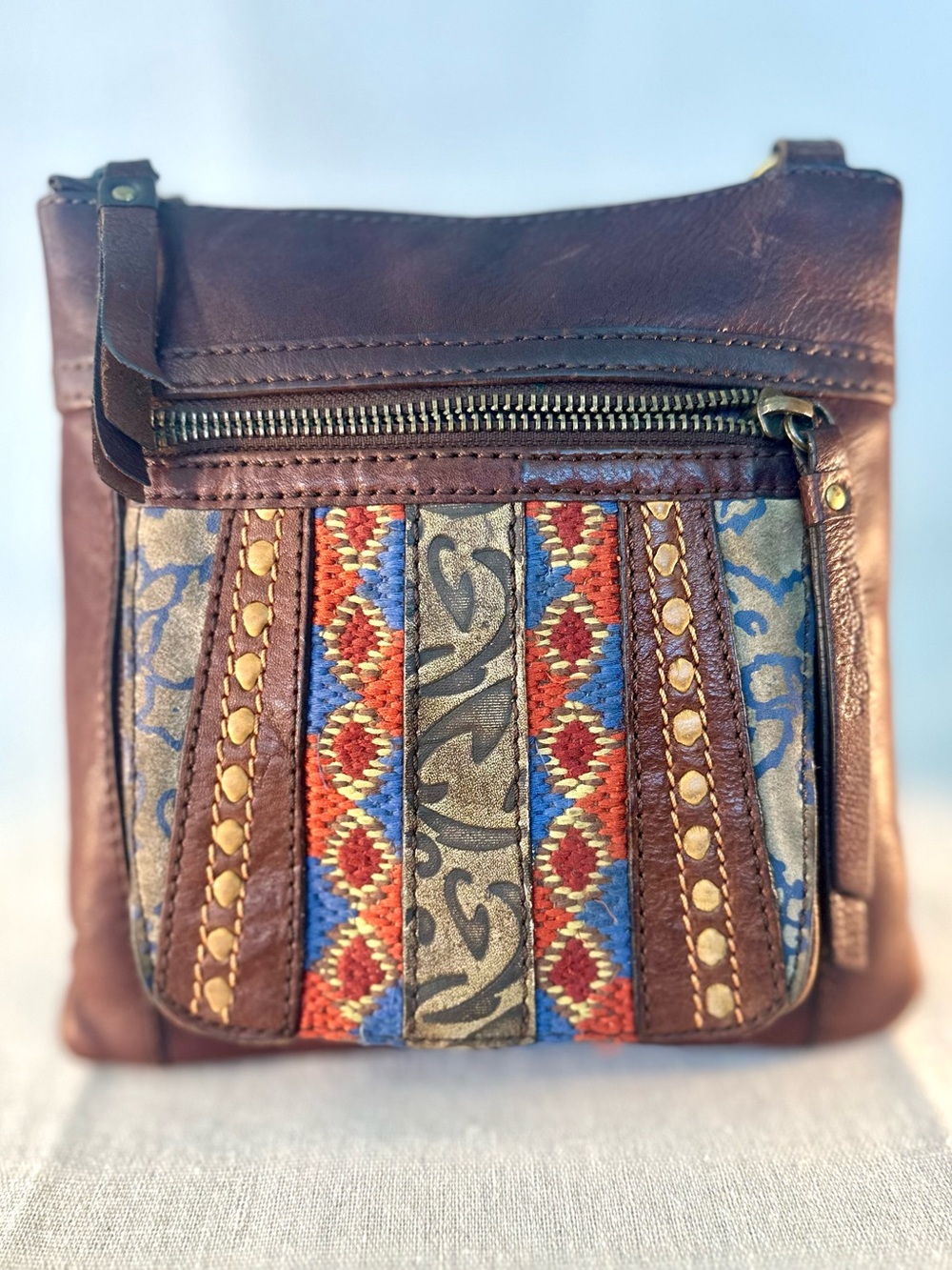 Fossil Vintage Brown Leather Crossbody Bag Embroidered Boho Tapestry Small